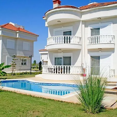 빌라 Sadev Turizm Golf Village 베렉